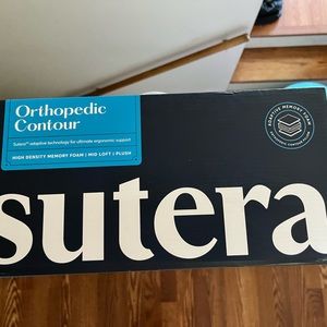 Sutera contour pillow